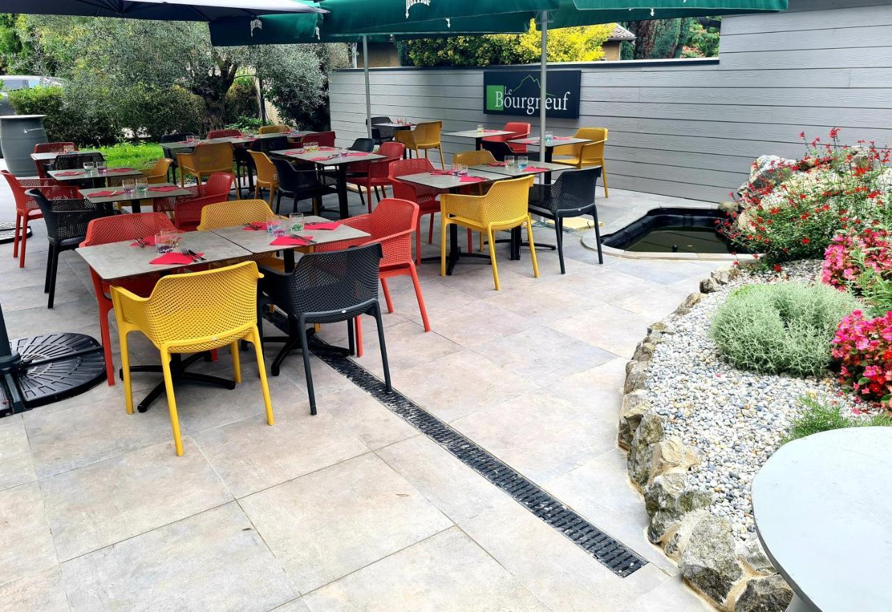 Hotel Restaurant Le Bourgneuf Morlaas Екстериор снимка
